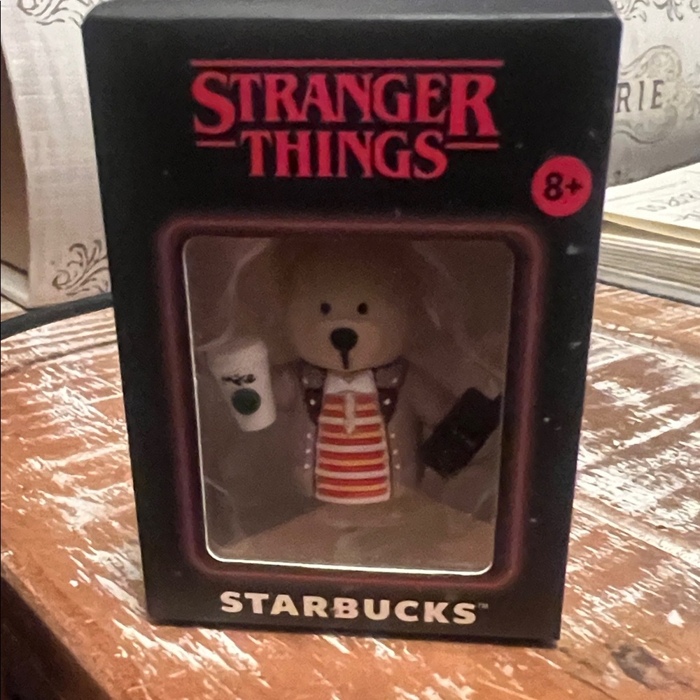 Stranger things x Starbucks Beartista topper- MIKE 
Latin America exclusive